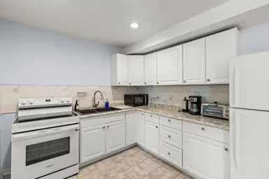 Downstairs Kitchen Photo